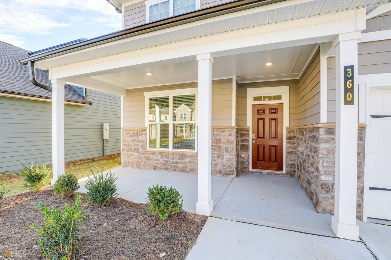 360 Caledonia Ct - Photo 4 of 48