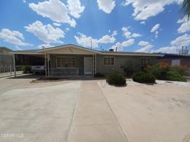 featured image of 649 De Vargas Dr