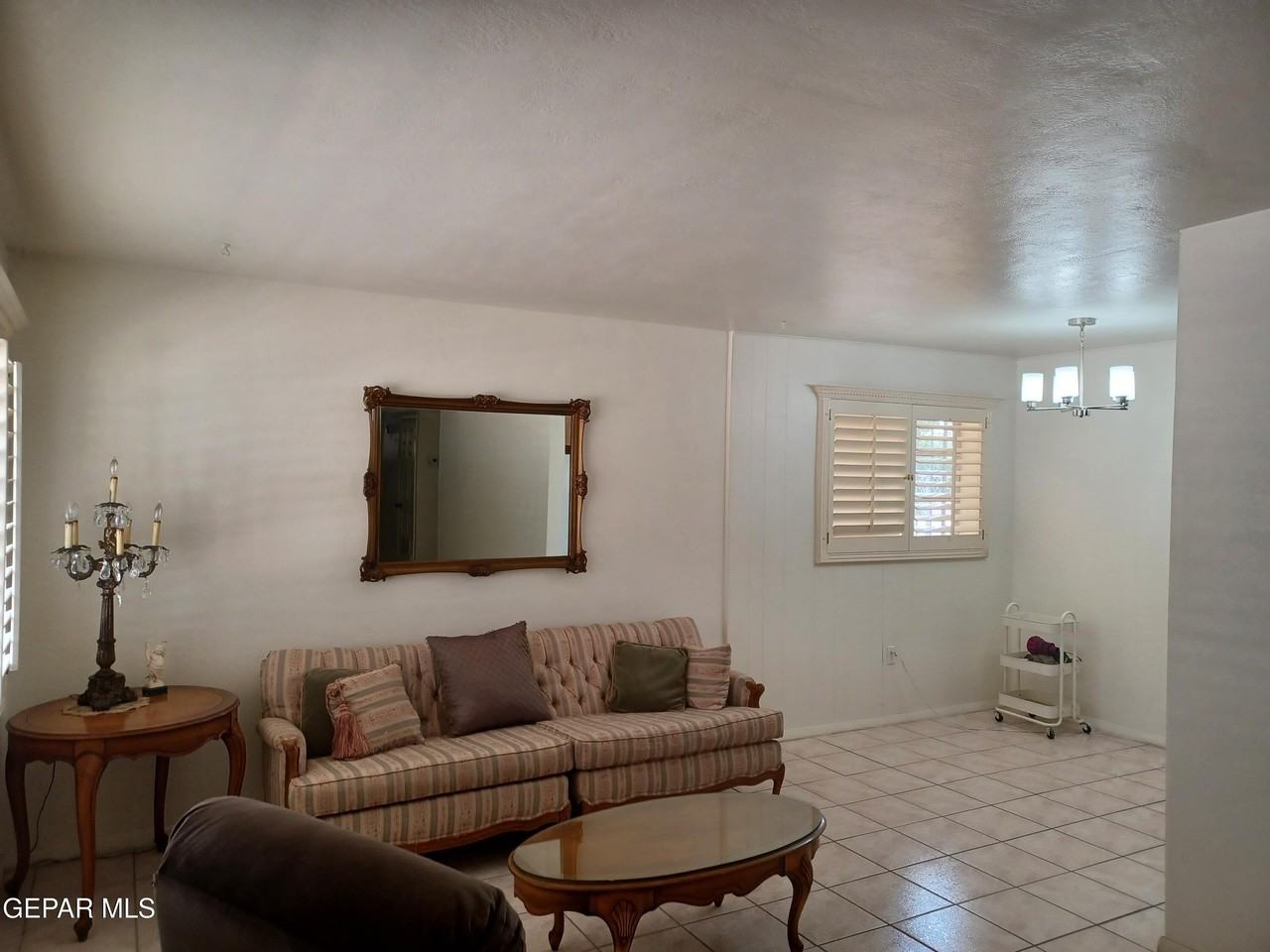 649 De Vargas Dr - Photo 3 of 36