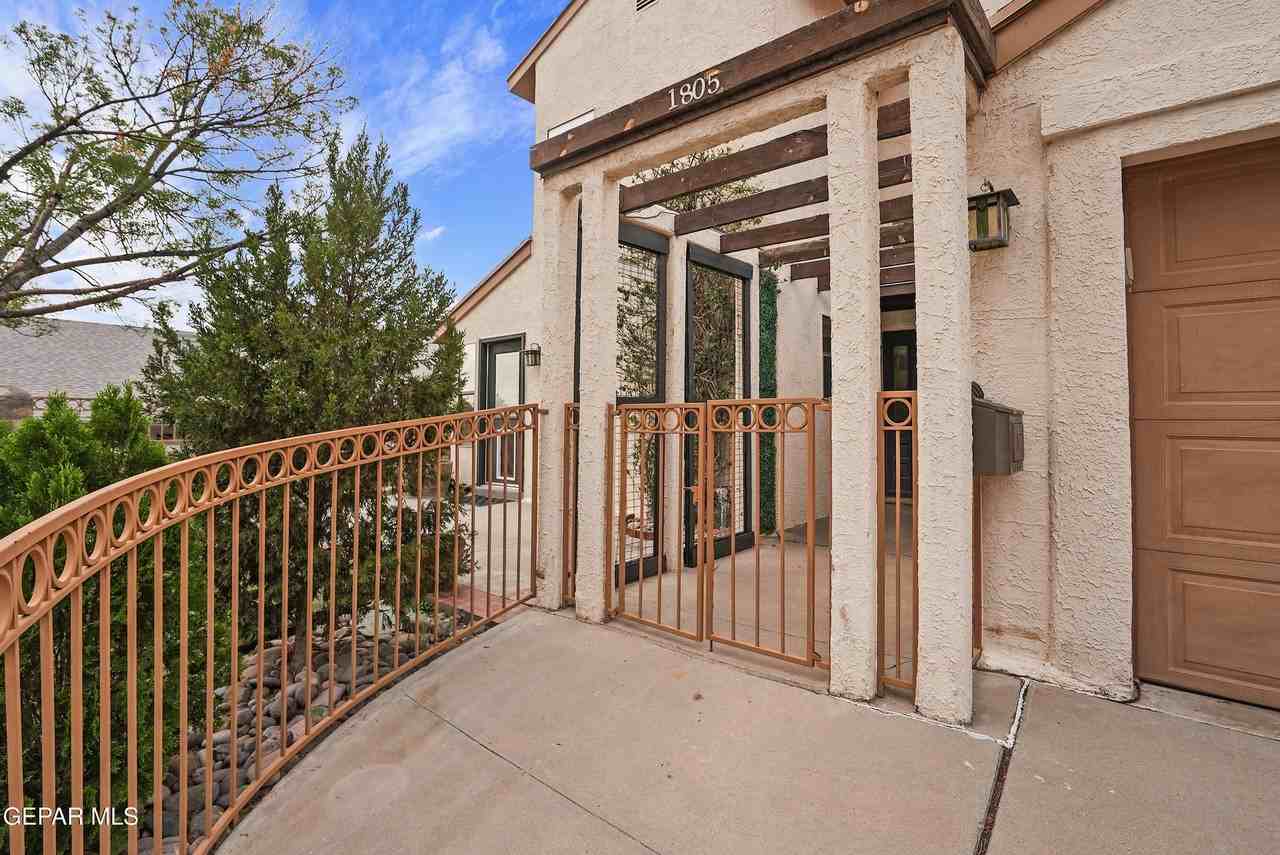 1805 Gurss Pl - Photo 2 of 40