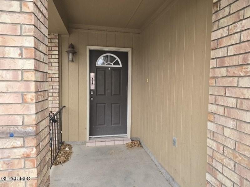 12105 Castle View Way - Photo 2 of 19
