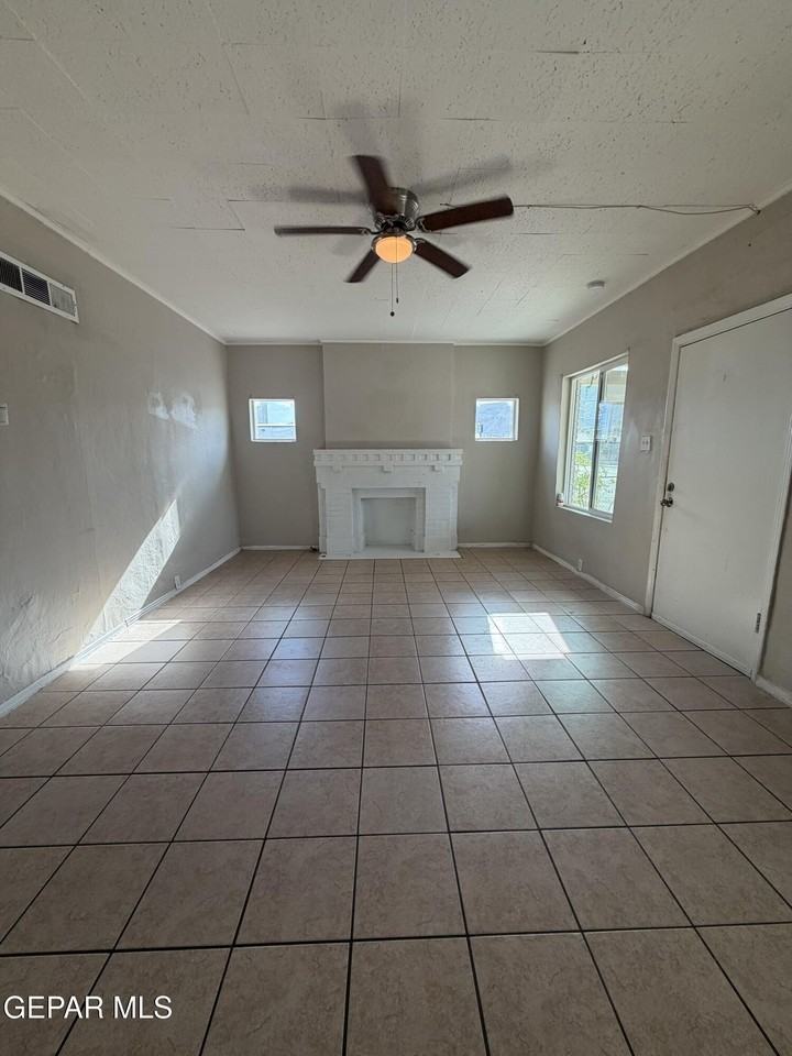 3000 Wyoming Ave - Photo 4 of 24