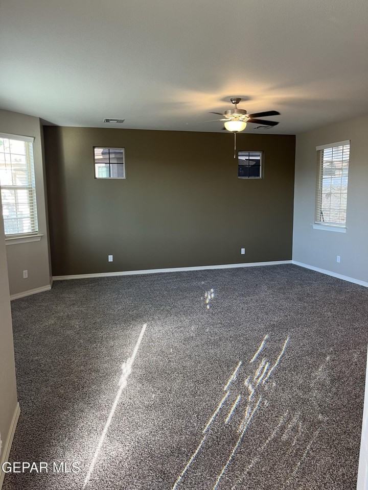 14823 Pebble Hills Blvd - Photo 4 of 16