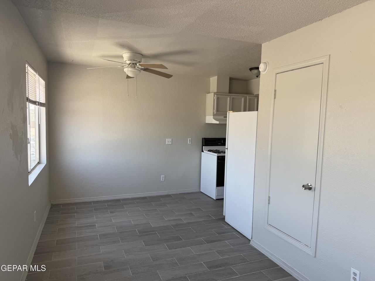 1525 Pullman Dr #16 - Photo 5 of 14