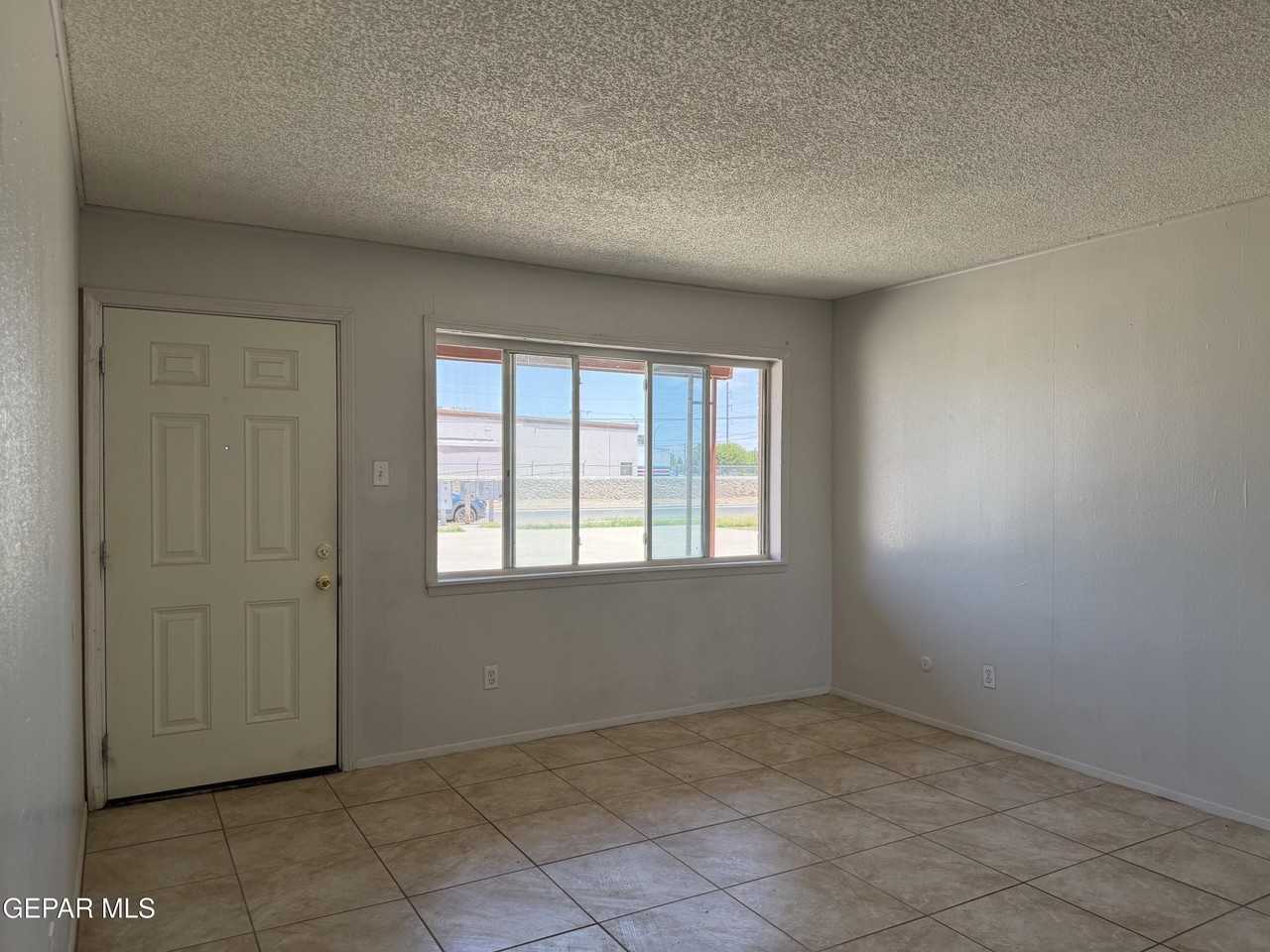 9606 Montrose Ct #11 - Photo 5 of 13