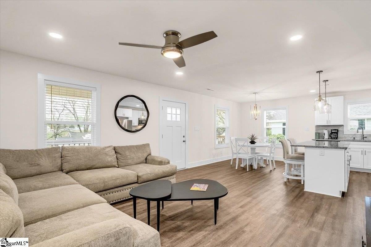 141 Baileyview St - Photo 5 of 22