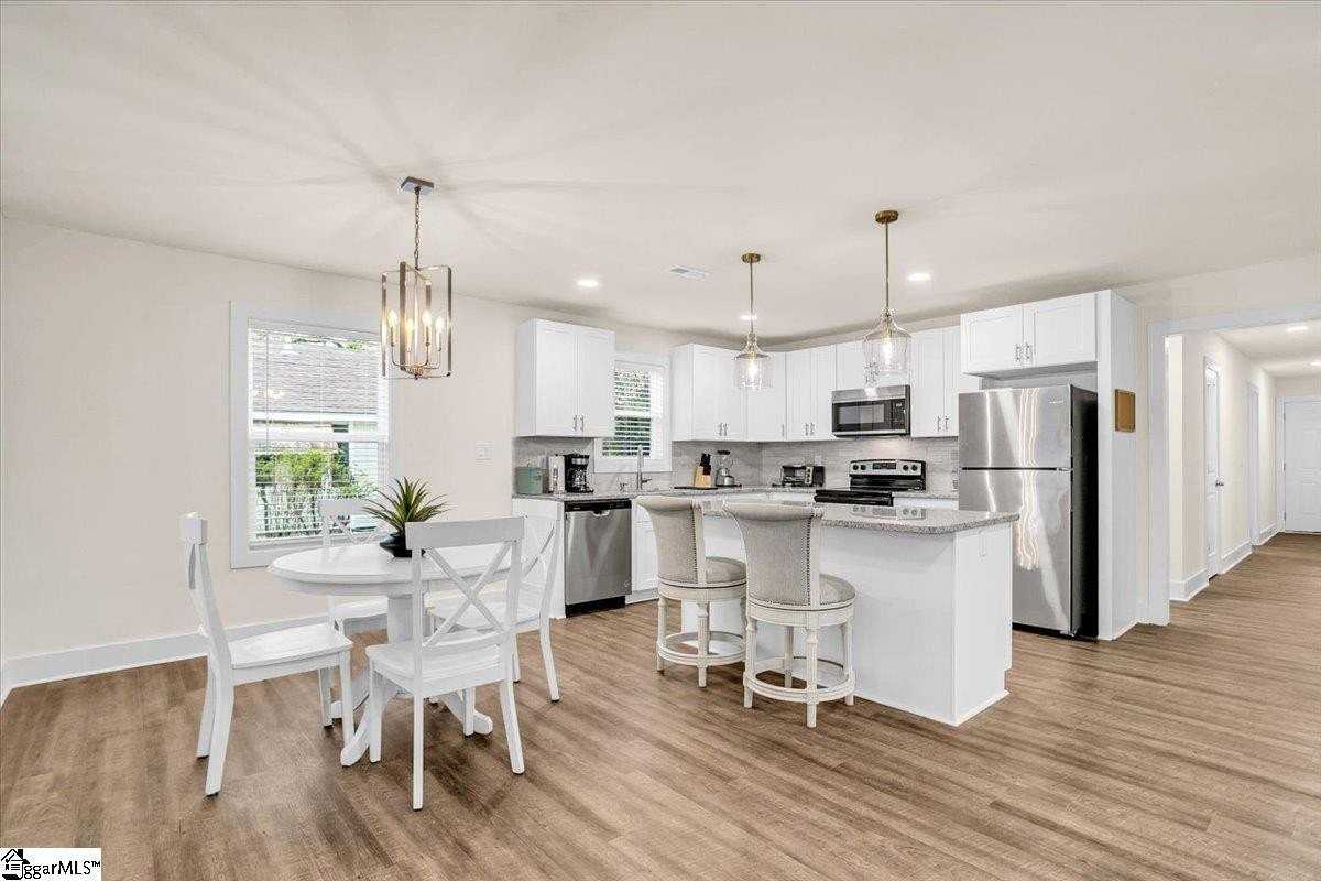 141 Baileyview St - Photo 6 of 22