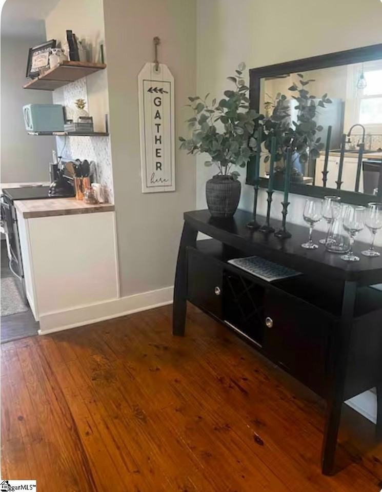 214 Clemson Ave - Photo 6 of 27