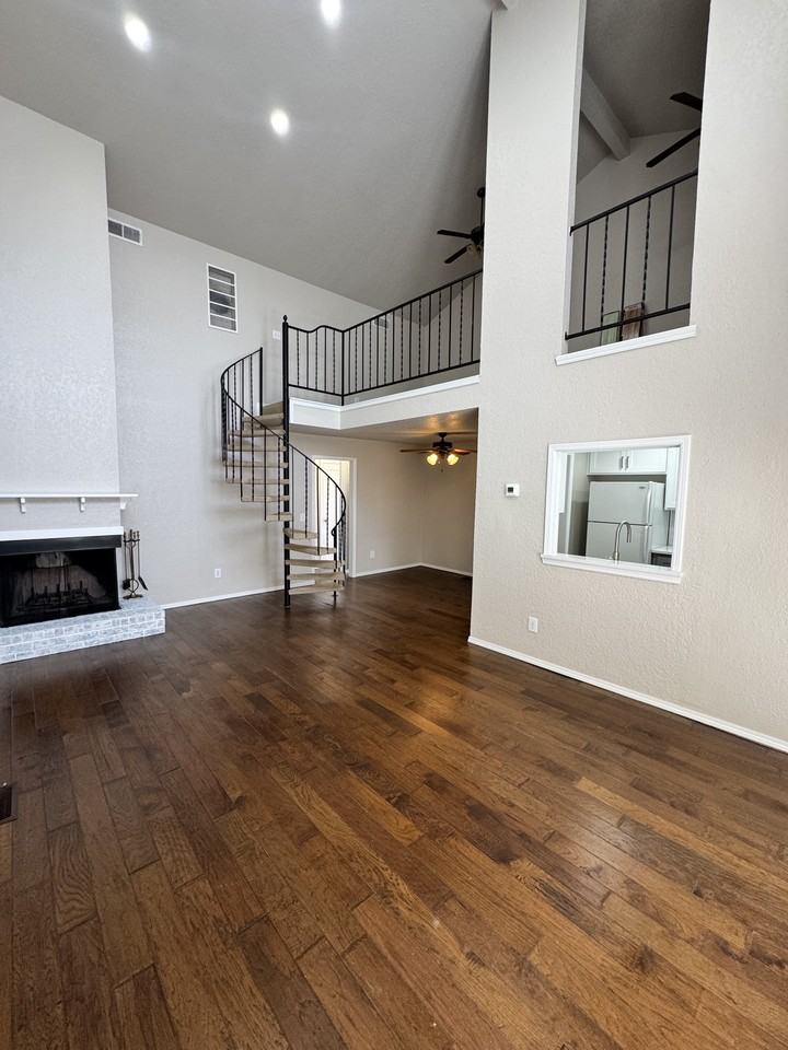 405 Sundance Ln #1 - Photo 2 of 14
