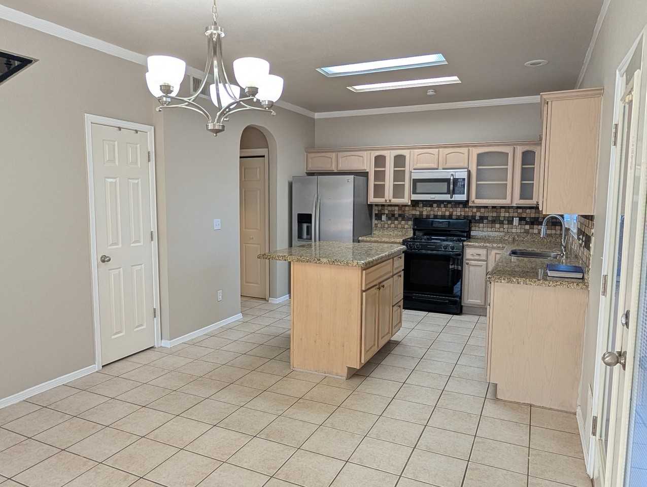 805 Bonnie Ct #1 - Photo 6 of 19
