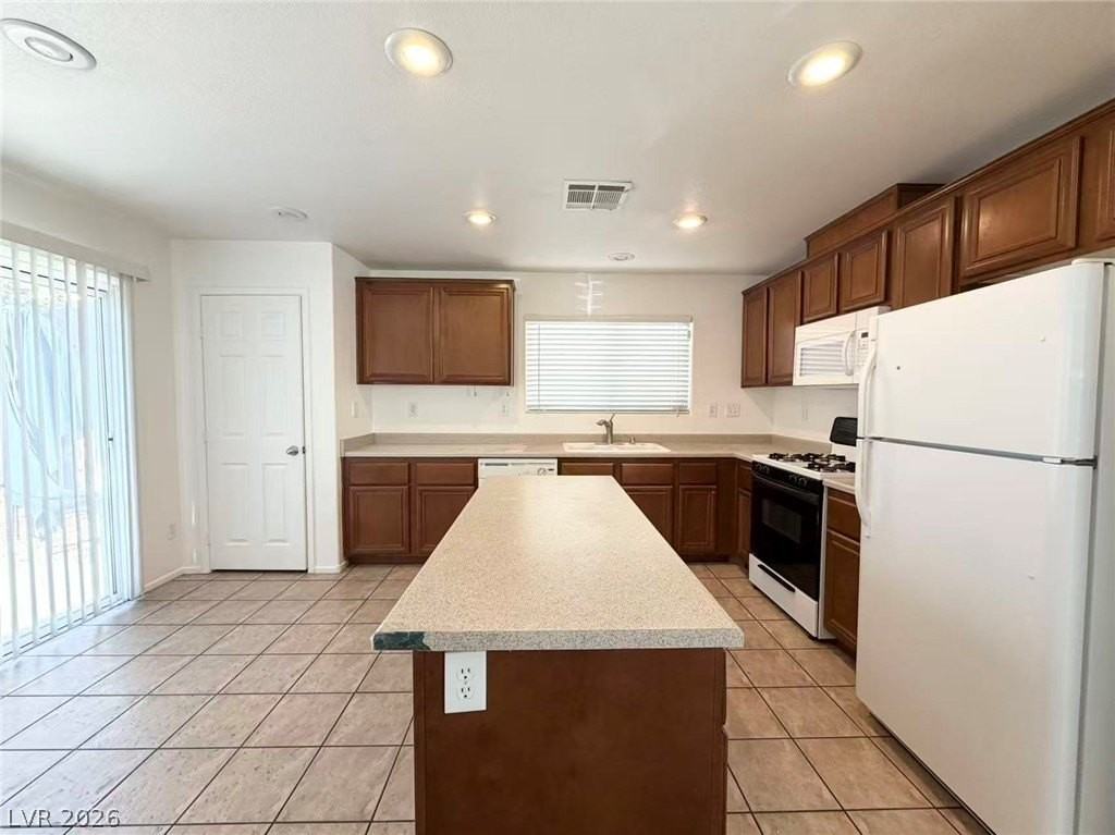 9148 Spirit Canyon Ave - Photo 4 of 15