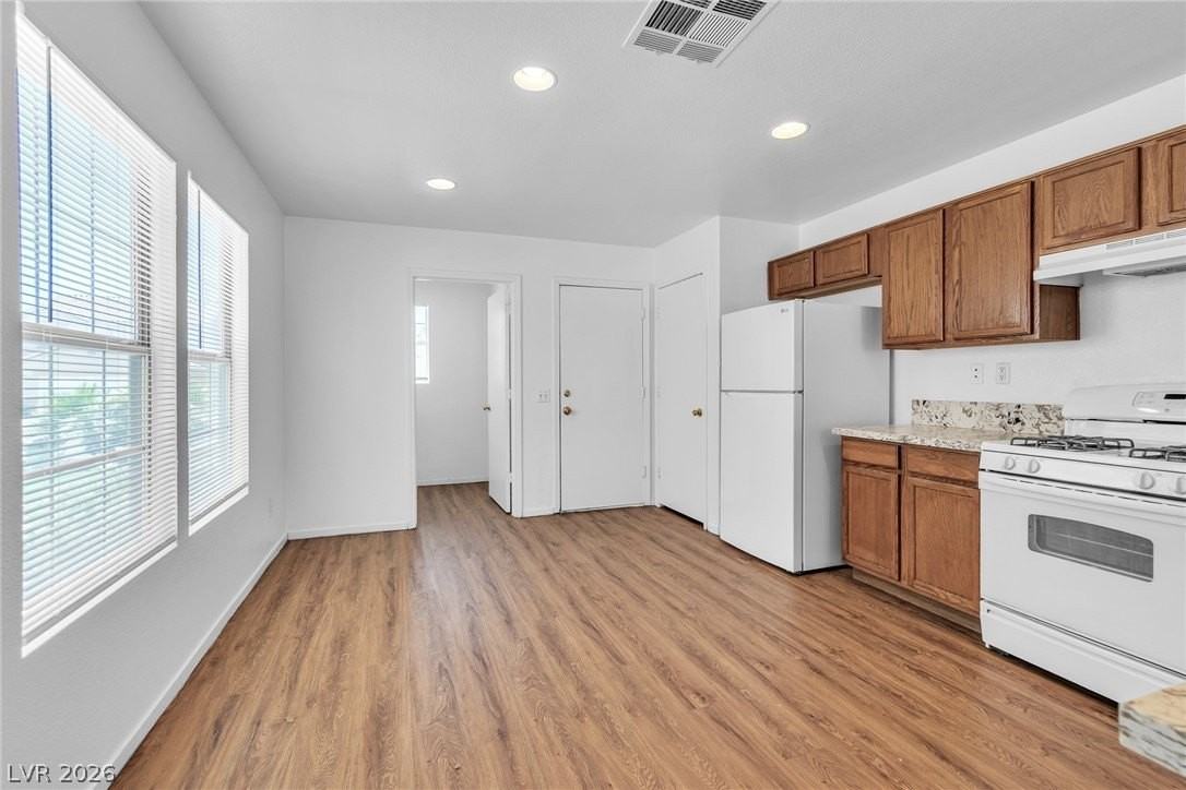 9648 Boylagh Ave - Photo 6 of 20