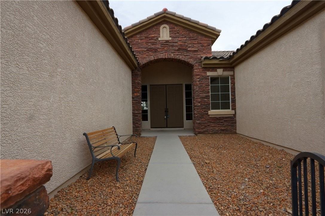 7560 Prancing Pony Ct - Photo 2 of 27