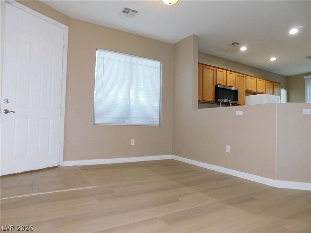 5275 Railroad River Ave - Photo 7 of 41