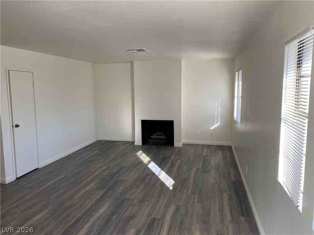3911 Cambridge St #4 - Photo 2 of 9