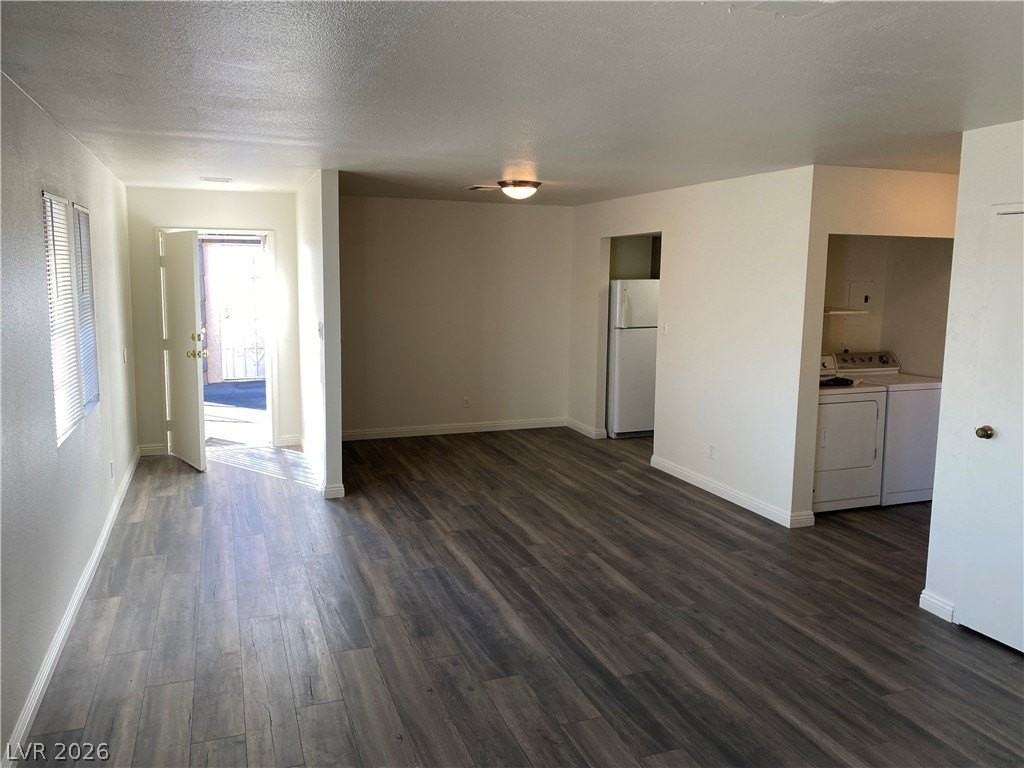 3911 Cambridge St #4 - Photo 3 of 9