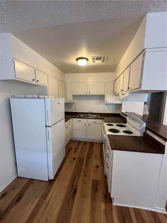 3355 Sylvia St #4 - Photo 3 of 14