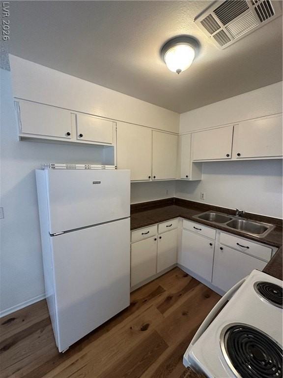 3355 Sylvia St #4 - Photo 4 of 14