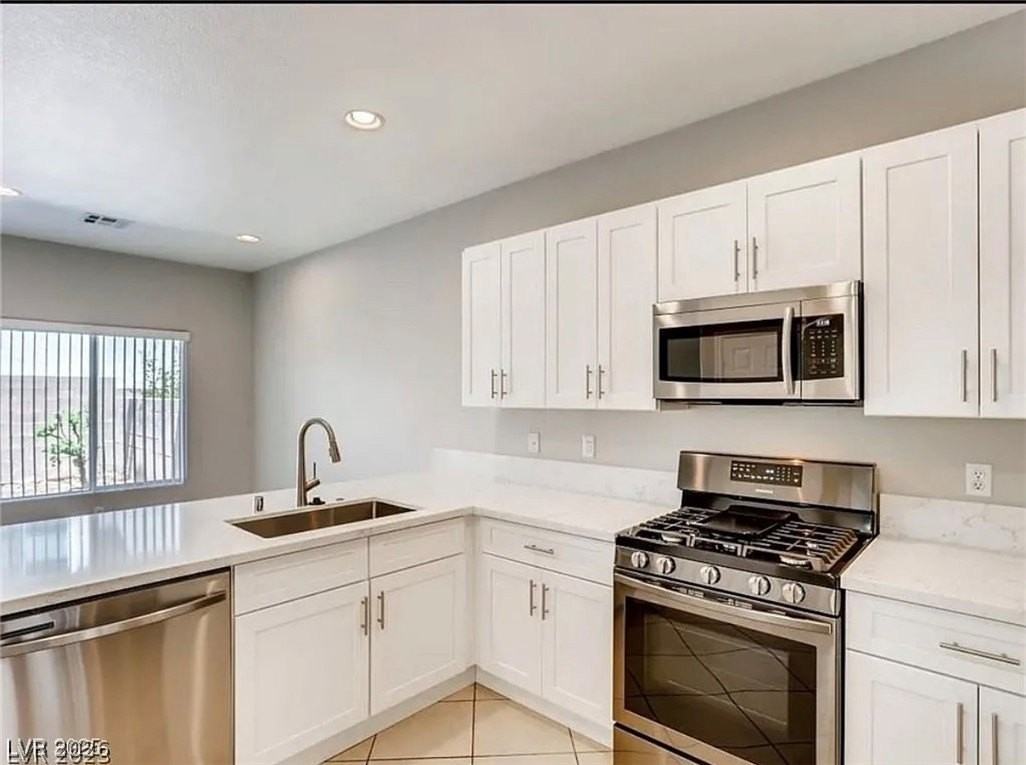 227 Charming Ct - Photo 2 of 17