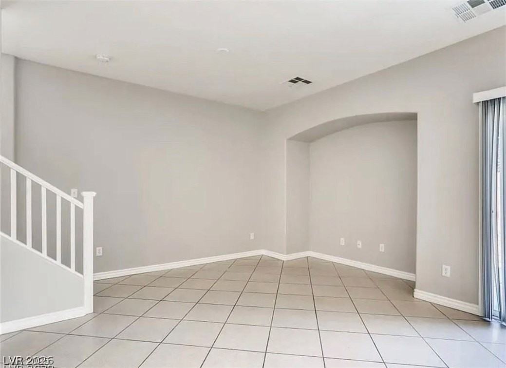227 Charming Ct - Photo 5 of 17