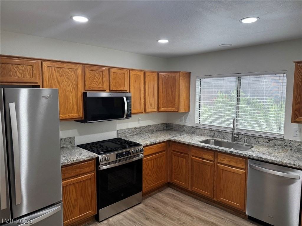 2533 Tumble Brook Dr - Photo 4 of 15