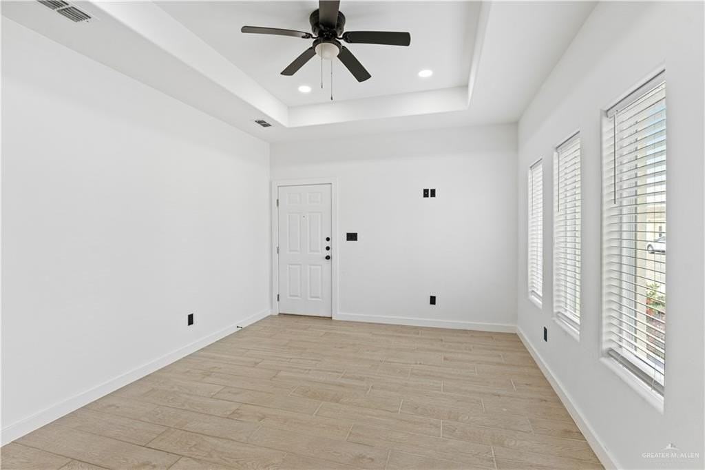 823 N Abbey Ave #3 - Photo 3 of 19