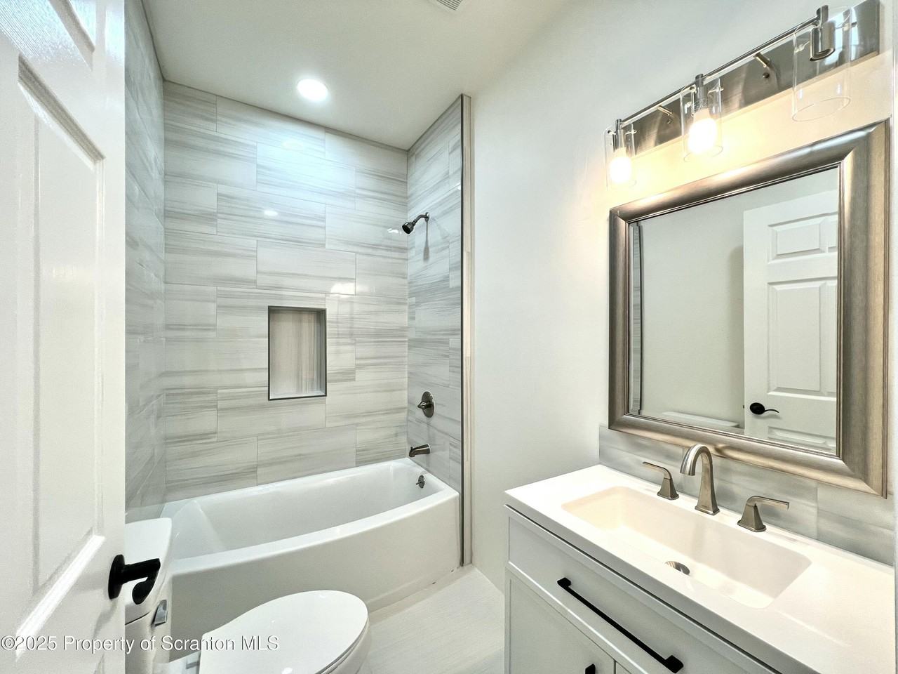105 Parkdale Dr - Photo 7 of 23