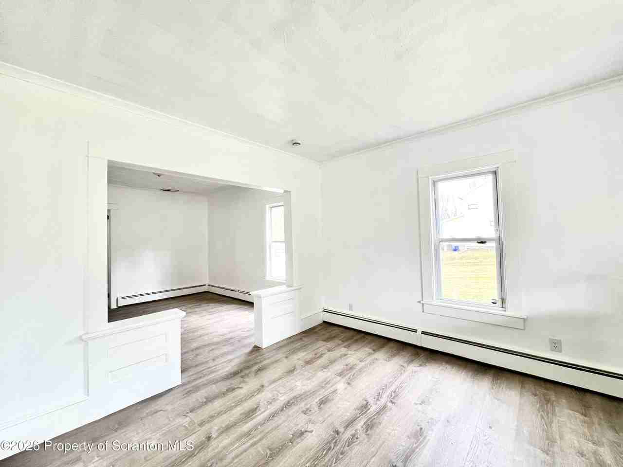 207 Midway Ave - Photo 2 of 17