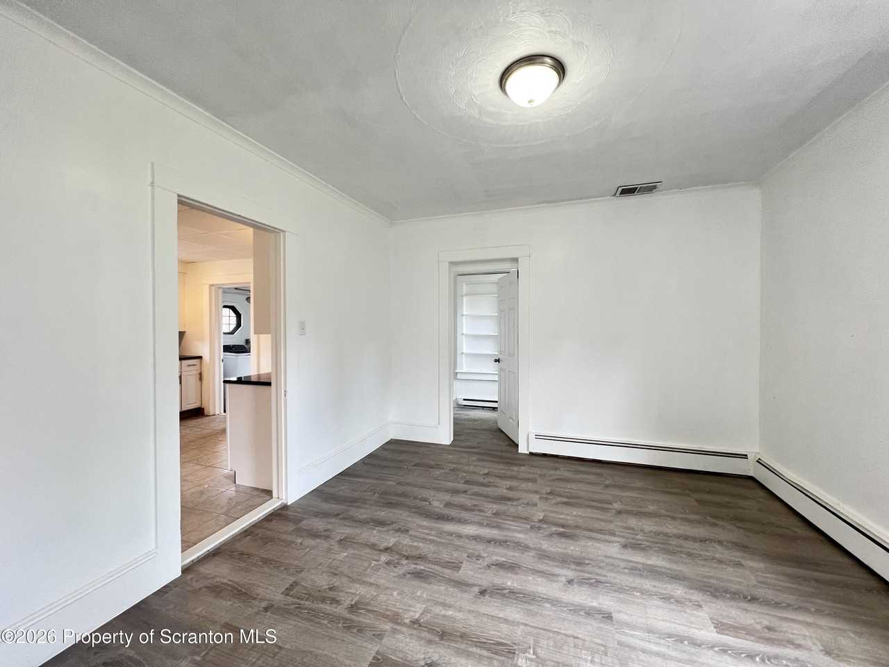 207 Midway Ave - Photo 3 of 17
