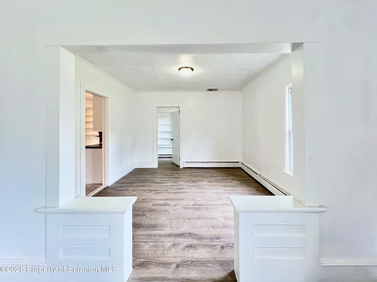 207 Midway Ave - Photo 5 of 17