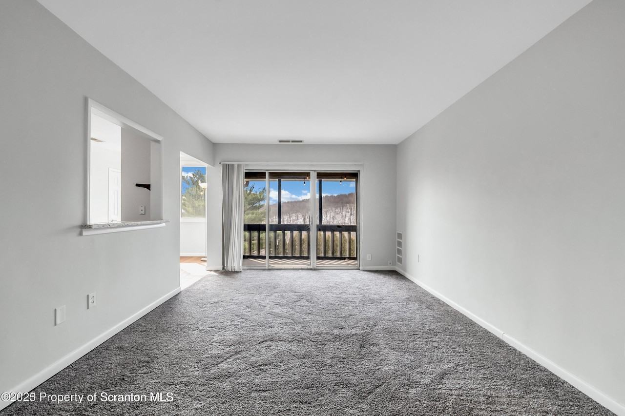 1711 Summit Pointe - Photo 7 of 13
