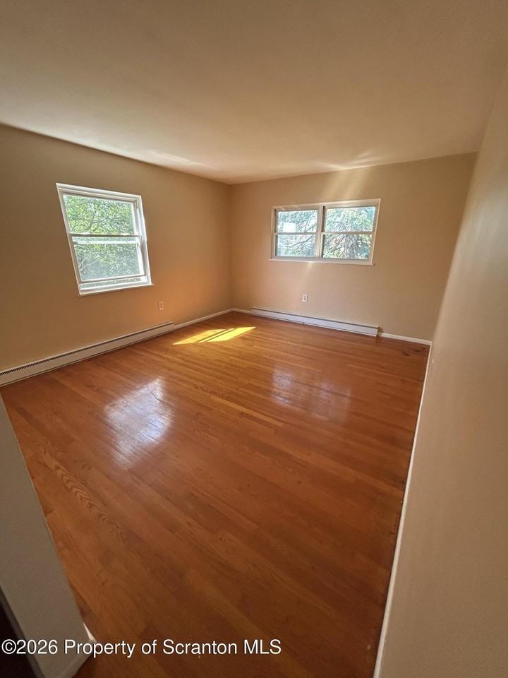 418 Pear St #2ndFL - Photo 3 of 18