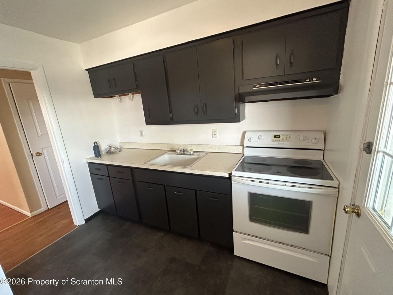 418 Pear St #2ndFL - Photo 6 of 18