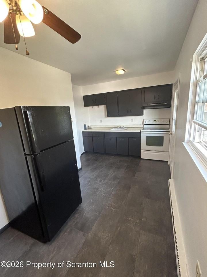 418 Pear St #2ndFL - Photo 7 of 18