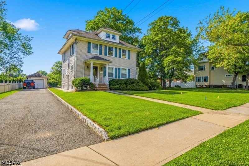 306 Walnut Ave - Photo 3 of 39
