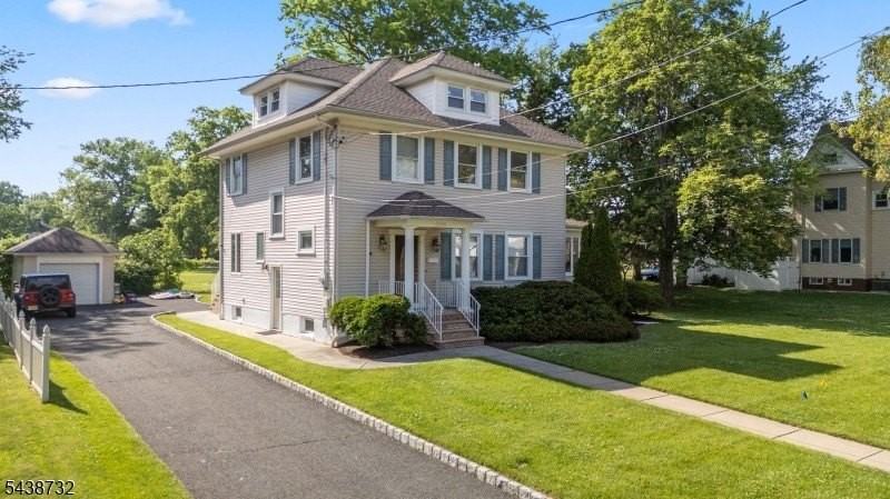 306 Walnut Ave - Photo 4 of 39