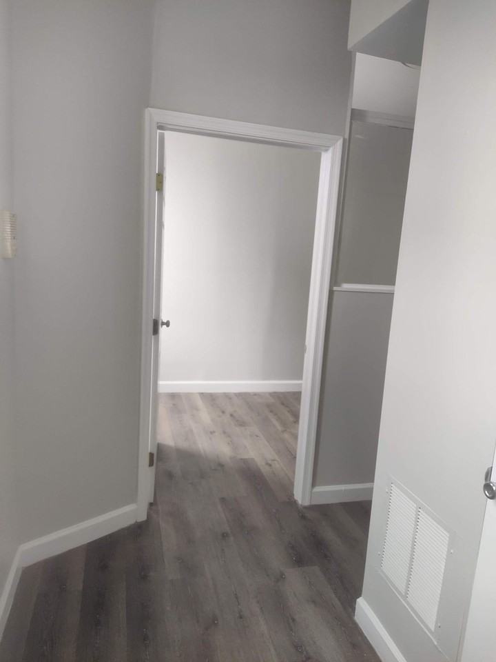 444 Broadway #3R - Photo 4 of 11