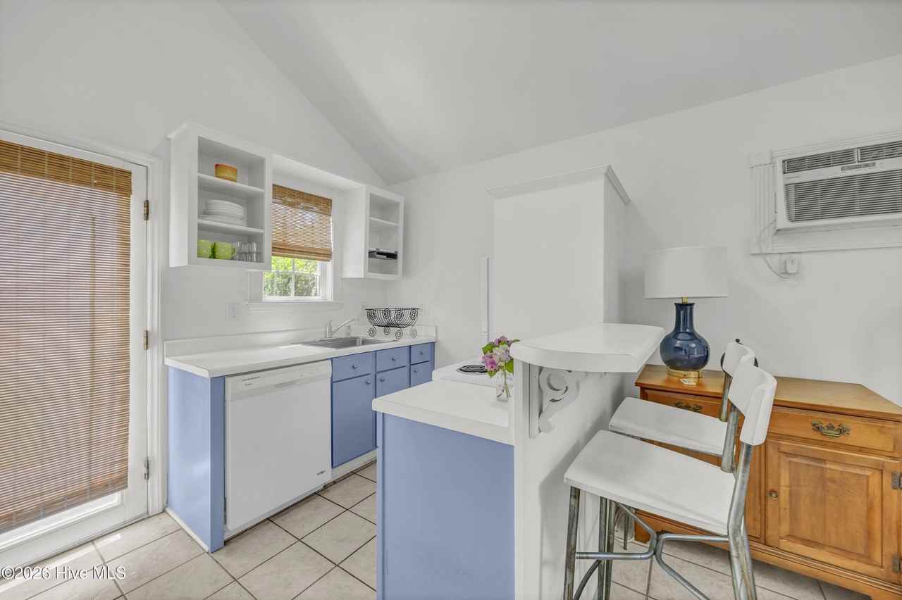 1206 Audubon Blvd #A - Photo 2 of 11