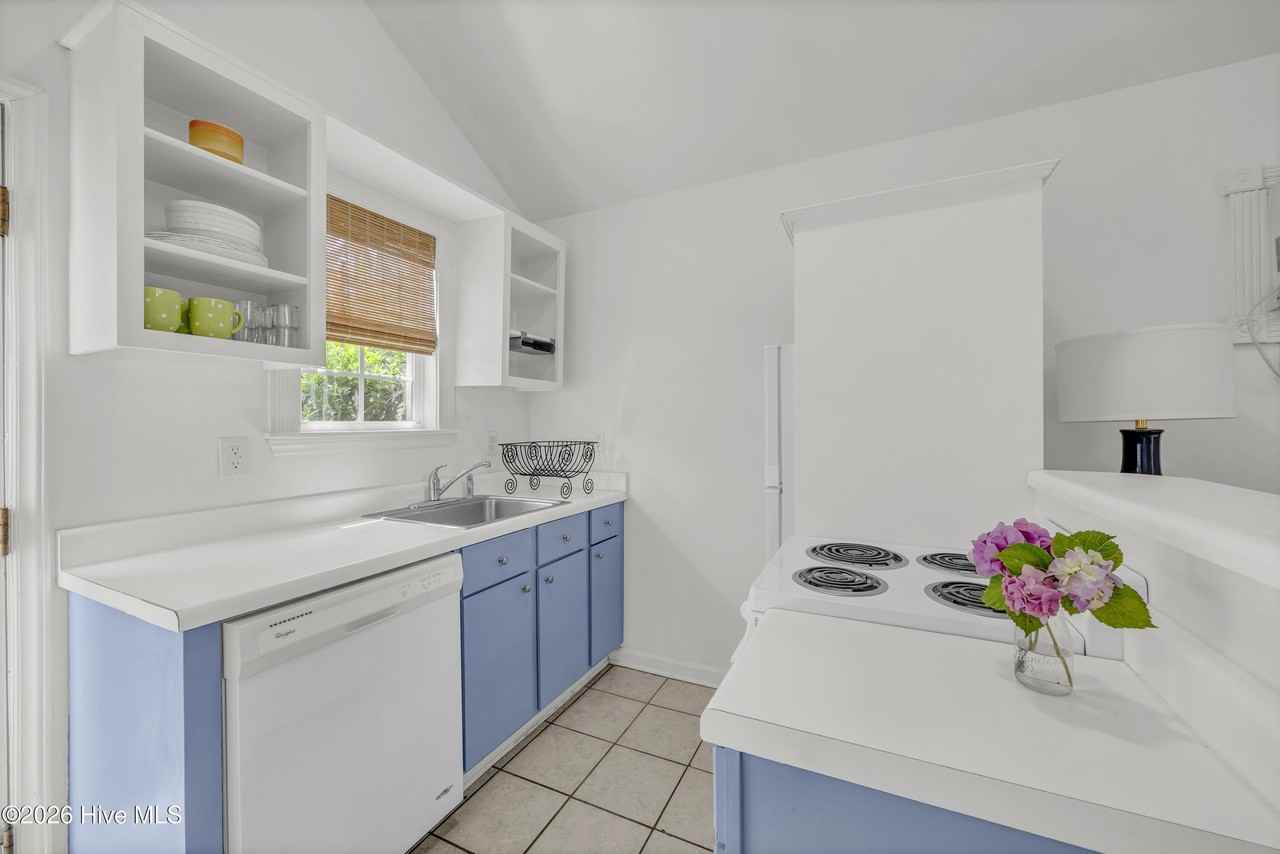 1206 Audubon Blvd #A - Photo 3 of 11