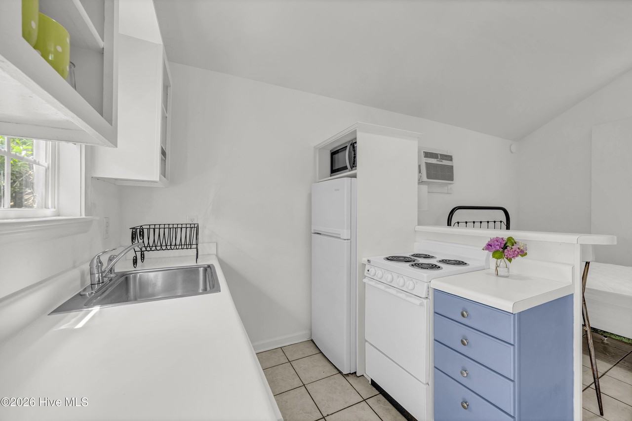 1206 Audubon Blvd #A - Photo 4 of 11