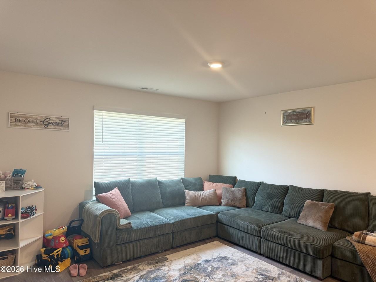 2507 Gracie Ln - Photo 2 of 12