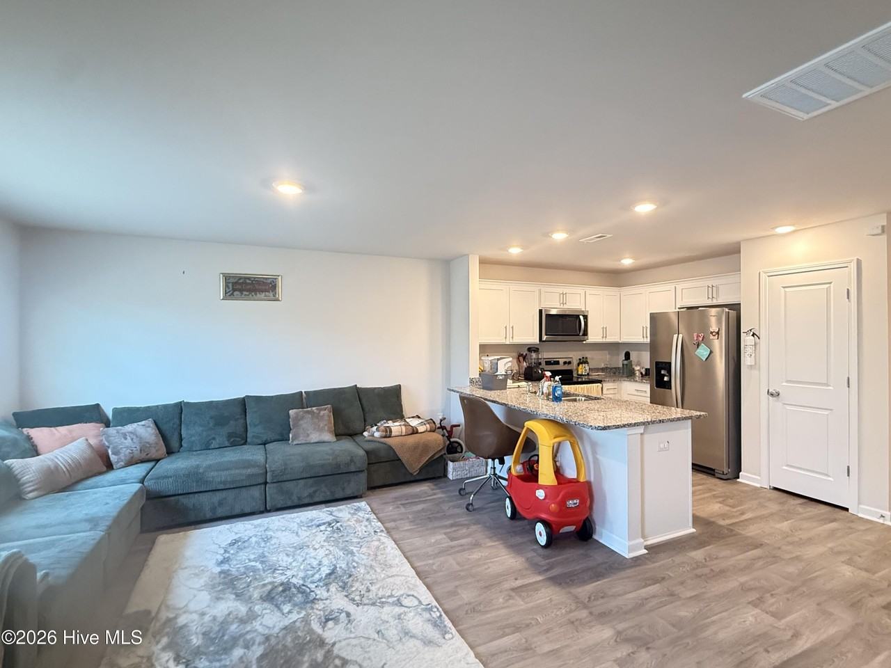 2507 Gracie Ln - Photo 4 of 12