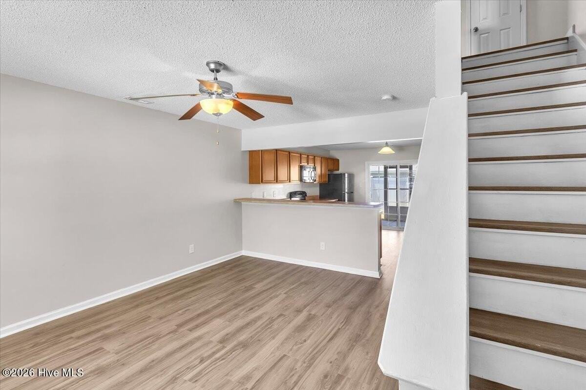 1011 Banister Loop - Photo 7 of 29