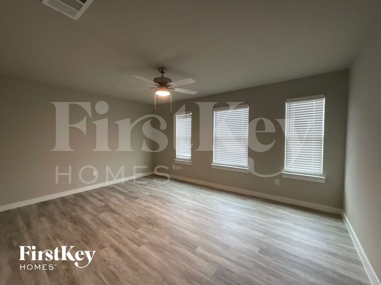 622 Ava Trl - Photo 4 of 8
