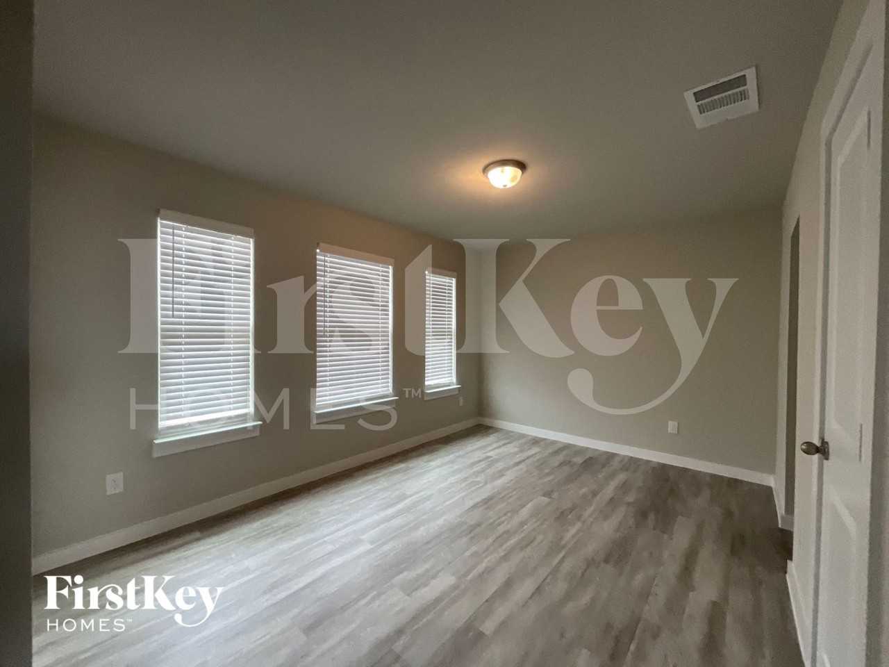 622 Ava Trl - Photo 5 of 8