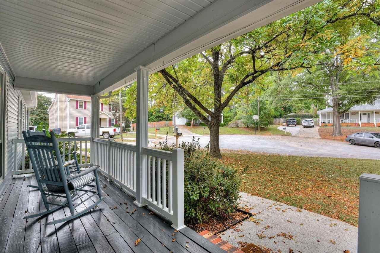 202 Holden Dr - Photo 6 of 35