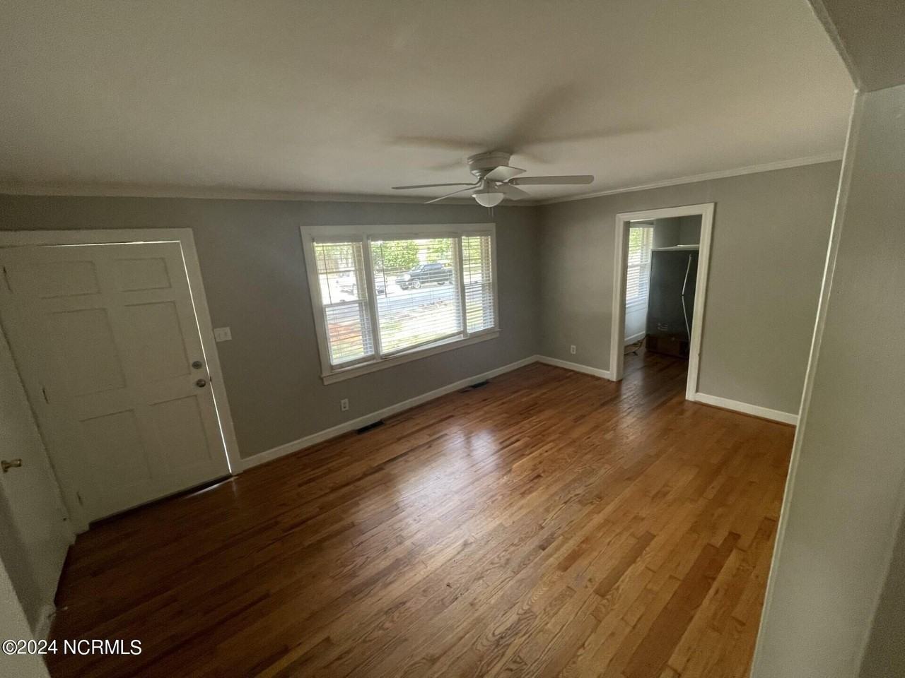 1612 Longwood Dr - Photo 4 of 4