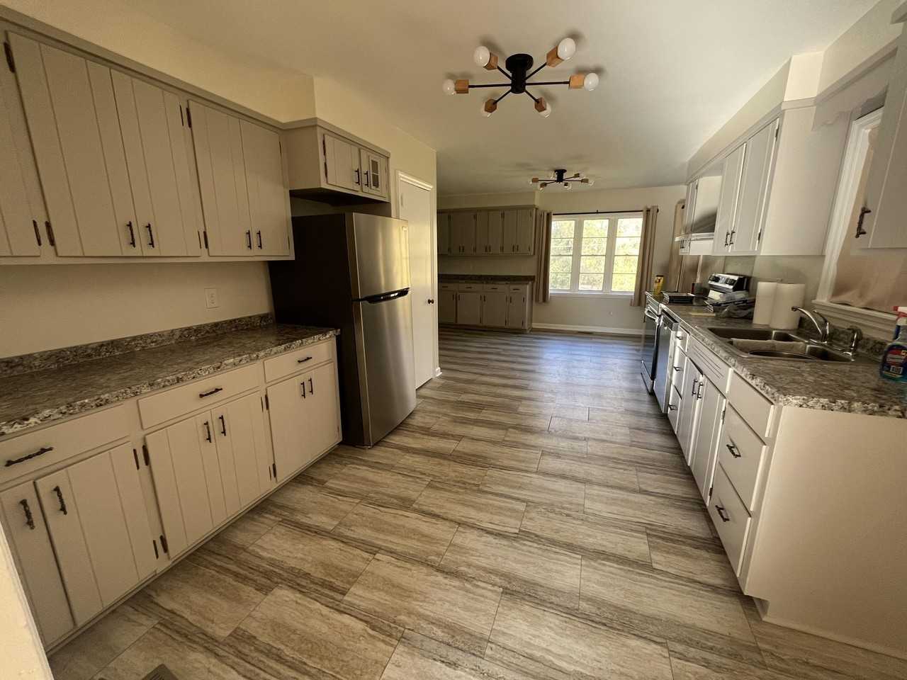 2110 Broome Rd - Photo 5 of 16
