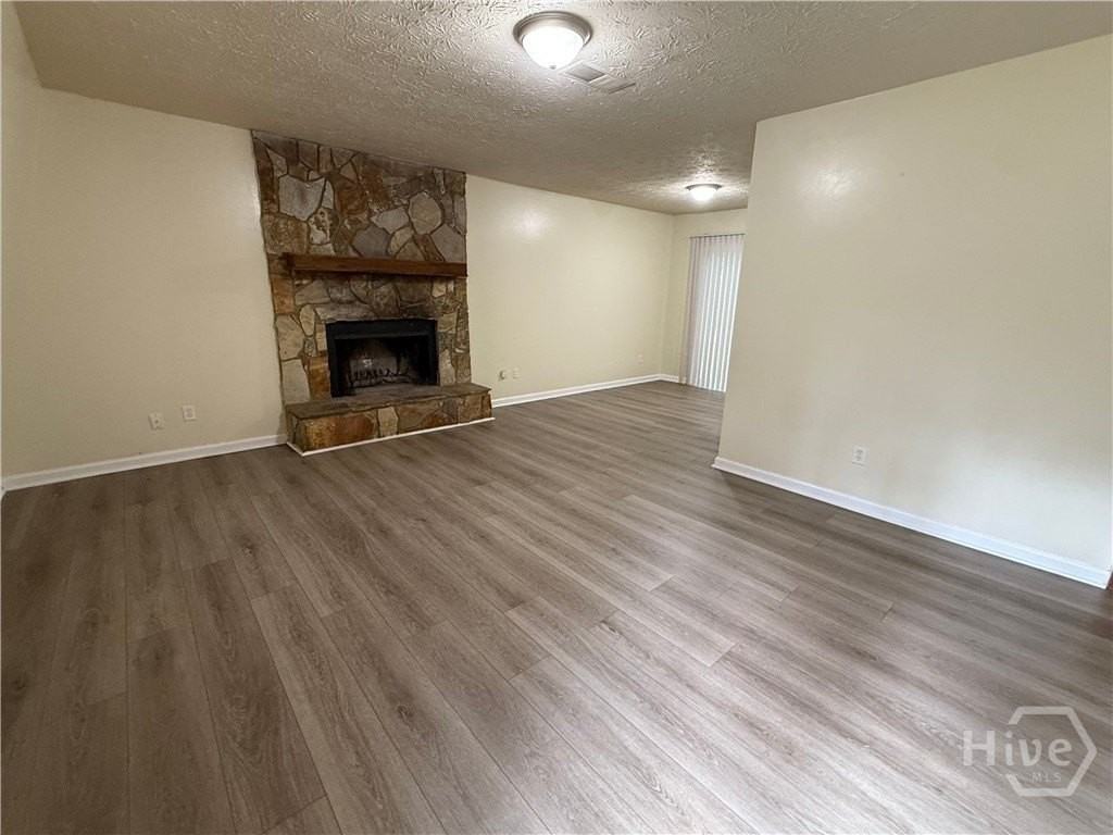 232 Rustwood Dr - Photo 2 of 9