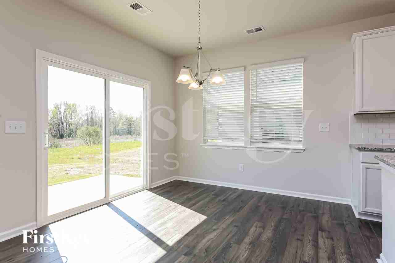 903 Birchcrest Way - Photo 5 of 16